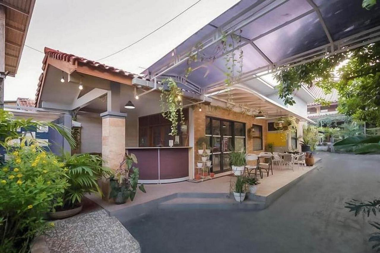 Reddoorz Near Rs Mitra Keluarga Depok Exterior foto